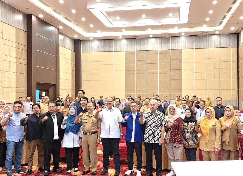 Menjadi Narasumber pada Kegiatan Sosialisasi Program Jamsostek dengan Kemenaker